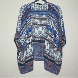 Intro 100% Rayon Kimono Size Small !!Needs Repair!!